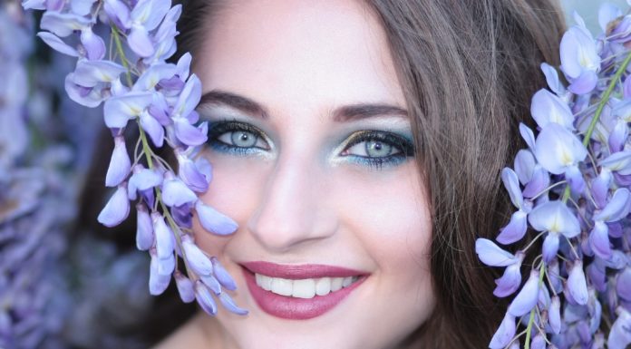 Um sorriso pode mover montanhas ou destruir o seu dia Sorriso - a importância de um pequeno gesto para um dia feliz