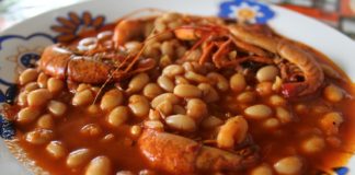 Conheça os truques para fazer uma feijoada memorável