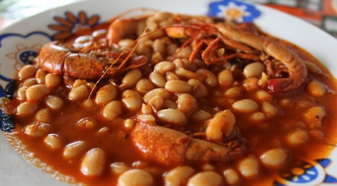 Conheça os truques para fazer uma feijoada memorável