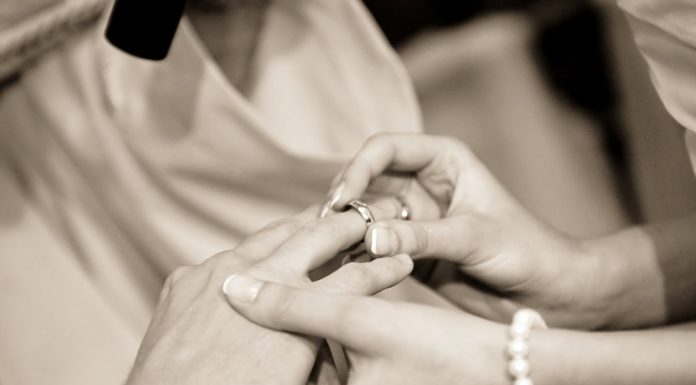 Os 5 direitos e deveres conjugais do casamento