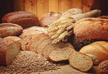 8 truques para amassar e cozer pão caseiro sem segredos
