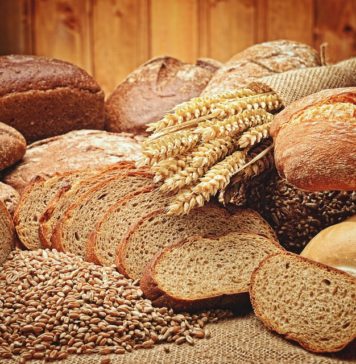8 truques para amassar e cozer pão caseiro sem segredos