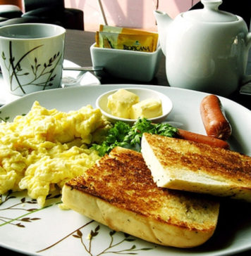 Pequeno-almoço: contabilize as calorias