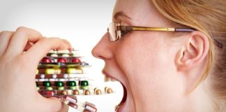 Automedicação, quais os riscos desta prática