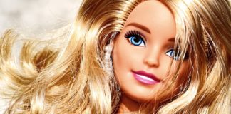 Barbie no Museu dos brinquedos