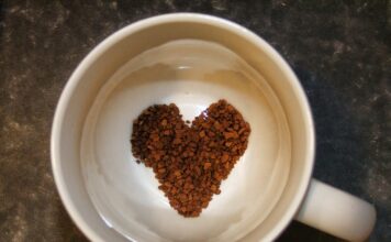 Pequeno almoço romântico para o Dia de São Valentim Pequeno almoço romântico para o Dia de São Valentim