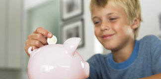 Como ensinar a importância do dinheiro ás crianças