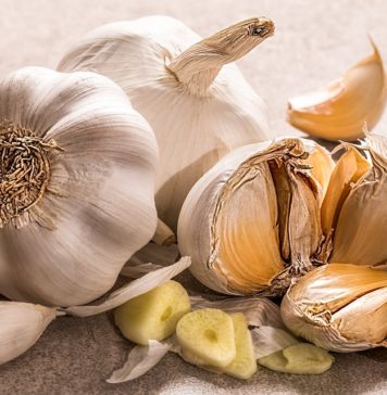 Os poderes do alho, o condimento mais utilizado na cozinha portuguesa Os poderes do alho