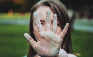 Saiba como ajudar a combater a timidez