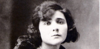 Açucenas para Florbela Espanca