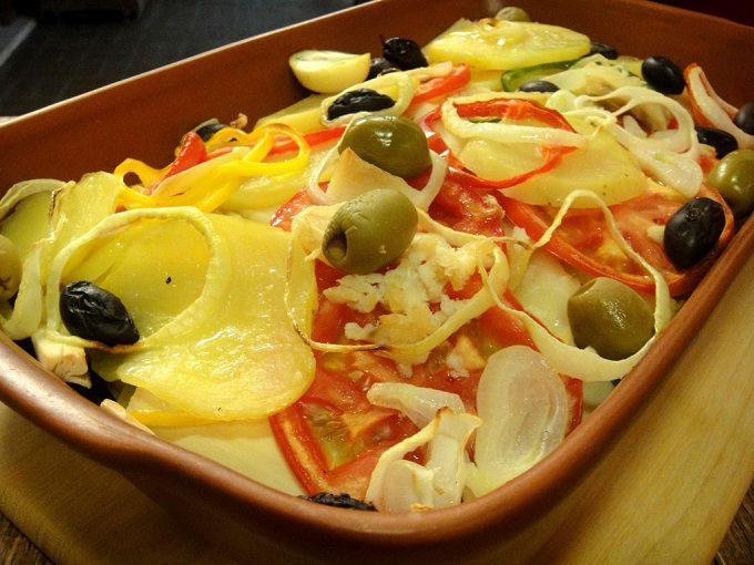 Bacalhoada á portuguesa.