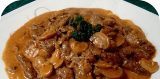 Bife Strogonoff com cogumelos ou Beef Stroganoff