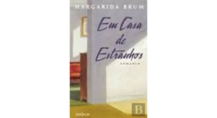 Em casa de estranhos de Margarida Brum