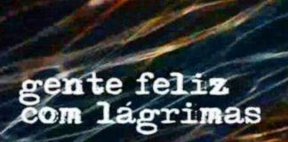 Gente feliz com lágrimas