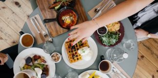 Pequeno almoço em familia