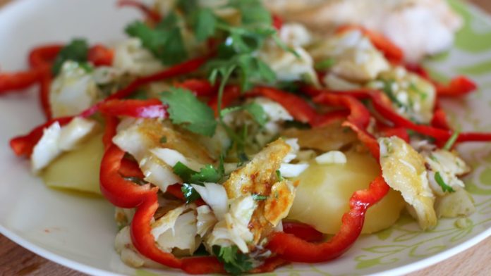 Receita de Salada bacalhau assado com pimentos