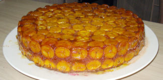 Receita de Bolo de Canela com cobertura de banana