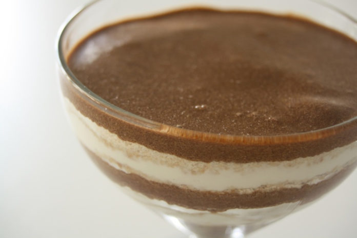 Receita de Mousse de chocolate em camadas