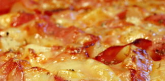 Receita de Pizza de bacon e ananás