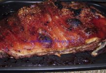 Um delicioso prato de carne grelhada no carvão, para passar bons momentos ao ar livre com a sua família e deliciarem-se com uns suculentos Lombinhos de porco picantes no churrasco.