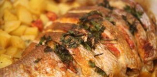 Receita de pargo assado no forno com batatas