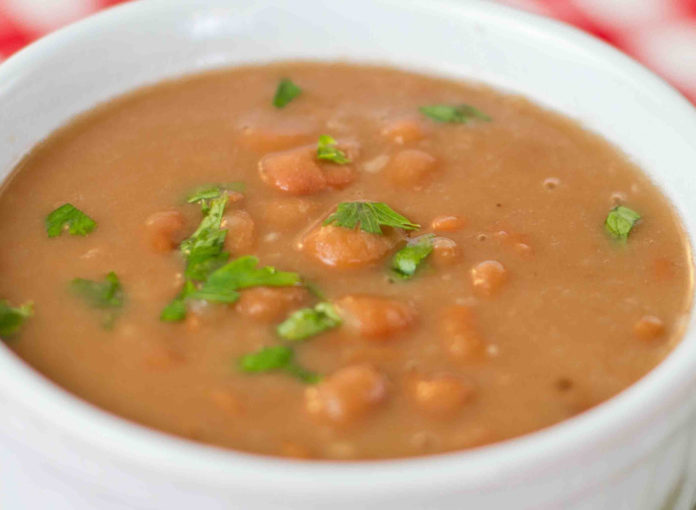 Receita de sopa de feijão manteiga com batata