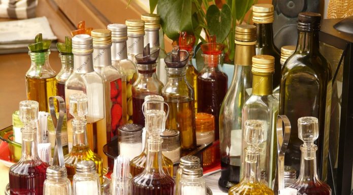 Vinagre, uma presença à mesa cheia de outras utilidades