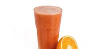 Sumo de laranja e morango