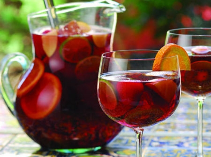 Receita de Sangria tradicional portuguesa de vinho tinto