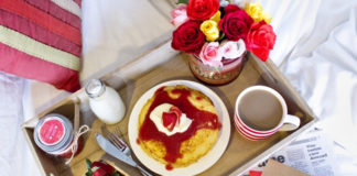 Receita de Crepes de Morangos e Chantilly