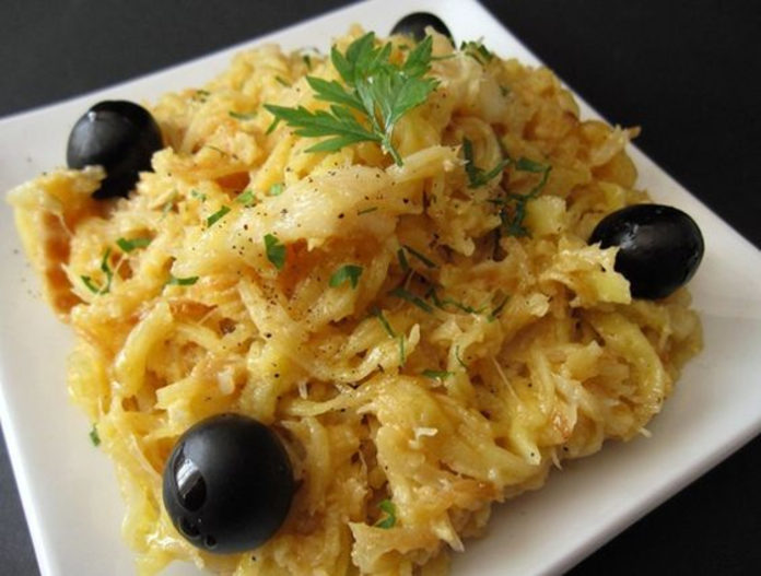 Bacalhau à Brás tradicional, simples e rápido - Mulher Portuguesa