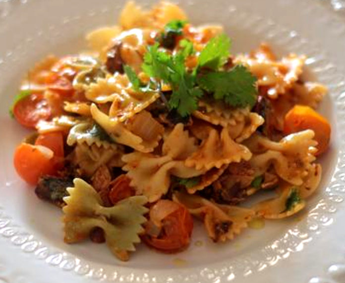 Receita de Massa farfalle com tomate e sardinhas