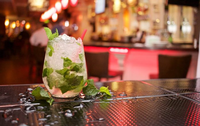 Mojito tradicional, saiba como preparar esta bebida cubana