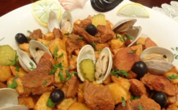 Carne de porco á alentejana