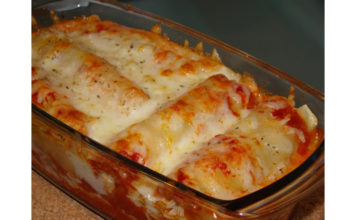 Cannelloni com salmão fumado e queijo mozzarella Cannelloni com salmão fumado e queijo mozzarella