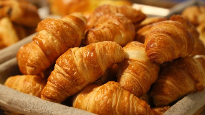 Como fazer croissants